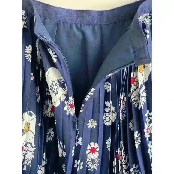 Jason Wu for Target Size 2 Navy Blue White Floral Pleated Skirt Cute Summer Fun - Picture 5 of 8
